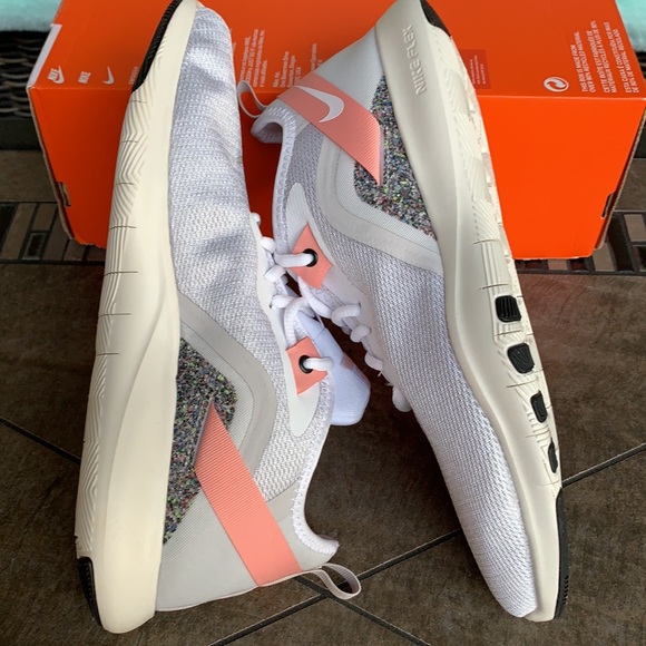 NIKE WMNS FLEX TRAINER 9 - Picture 10 of 16